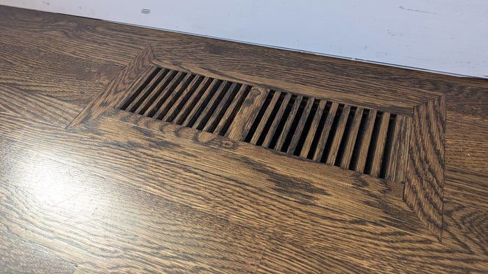 picture of a flush floor vent